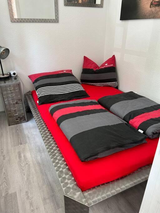 Ruhige Wohnung Im Fabrikstil In Chemnitz Exteriör bild