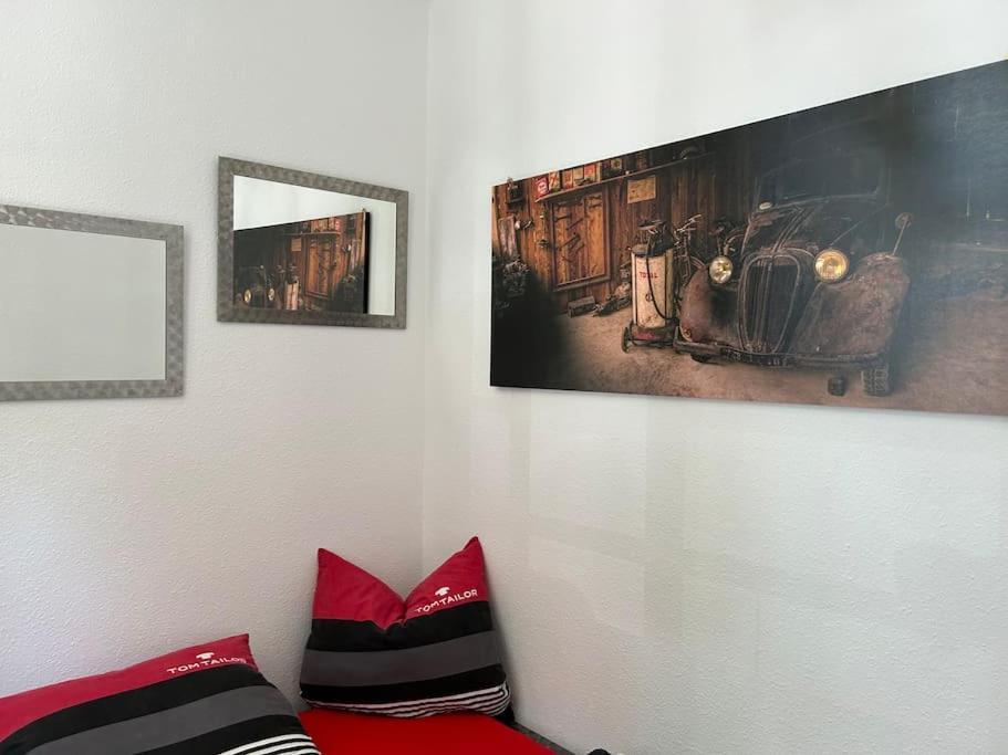Ruhige Wohnung Im Fabrikstil In Chemnitz Exteriör bild