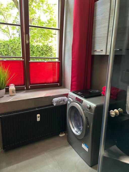 Ruhige Wohnung Im Fabrikstil In Chemnitz Exteriör bild