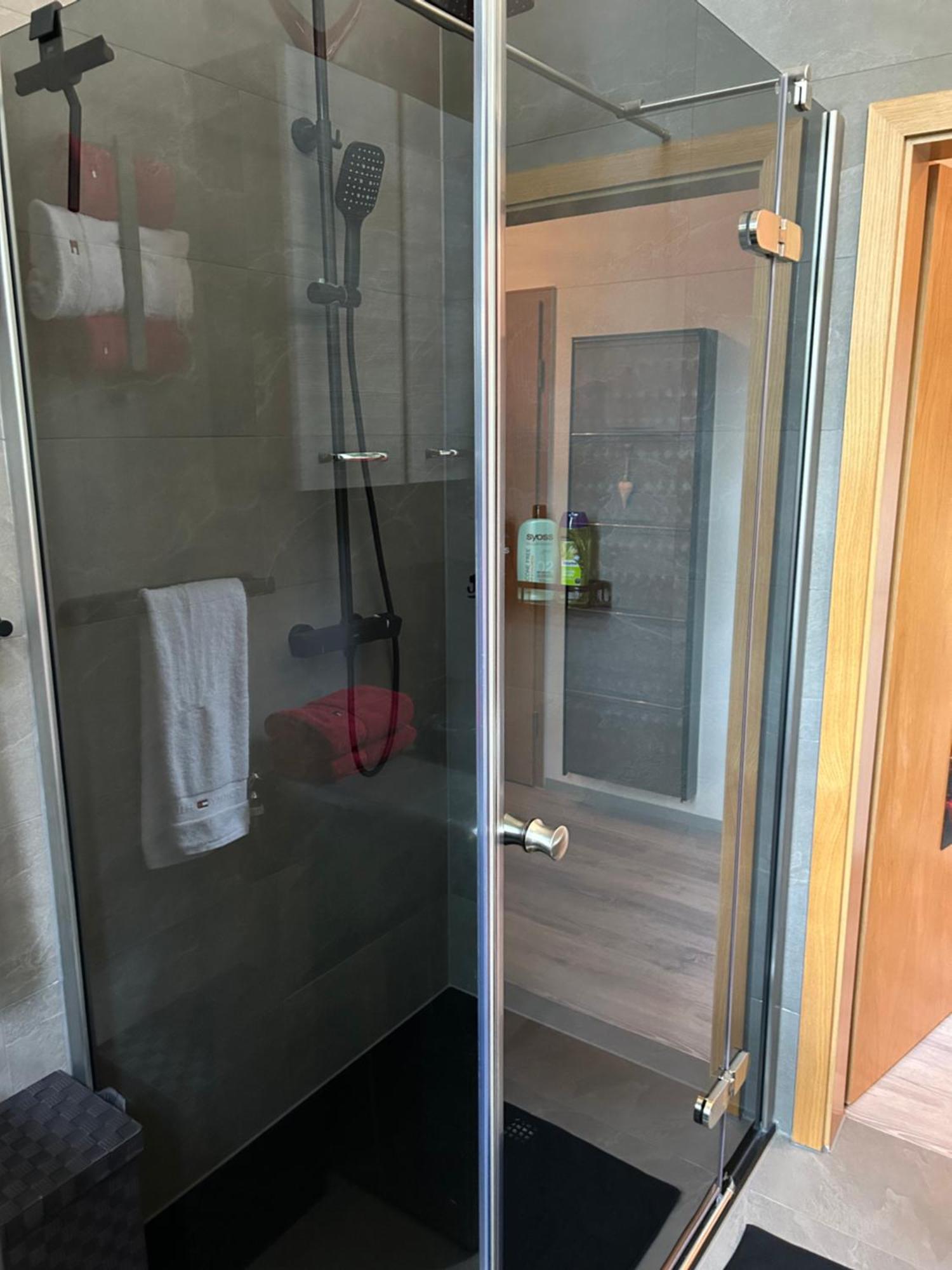 Ruhige Wohnung Im Fabrikstil In Chemnitz Exteriör bild